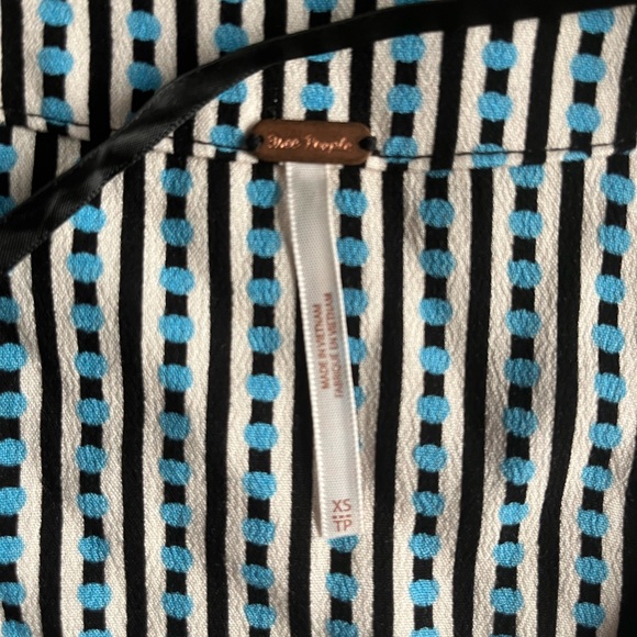 Free people butterfly sleeve blouse - Picture 3 of 6